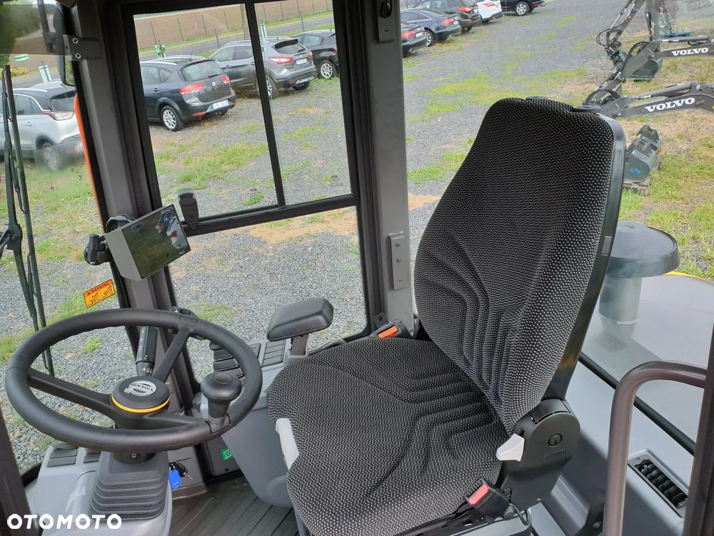 Volvo L30H L30 L35H ŁADOWARKA KOŁOWA KOMPAKTOWA SZYBKOZŁĄCZE HYDRAULICZNE - 12