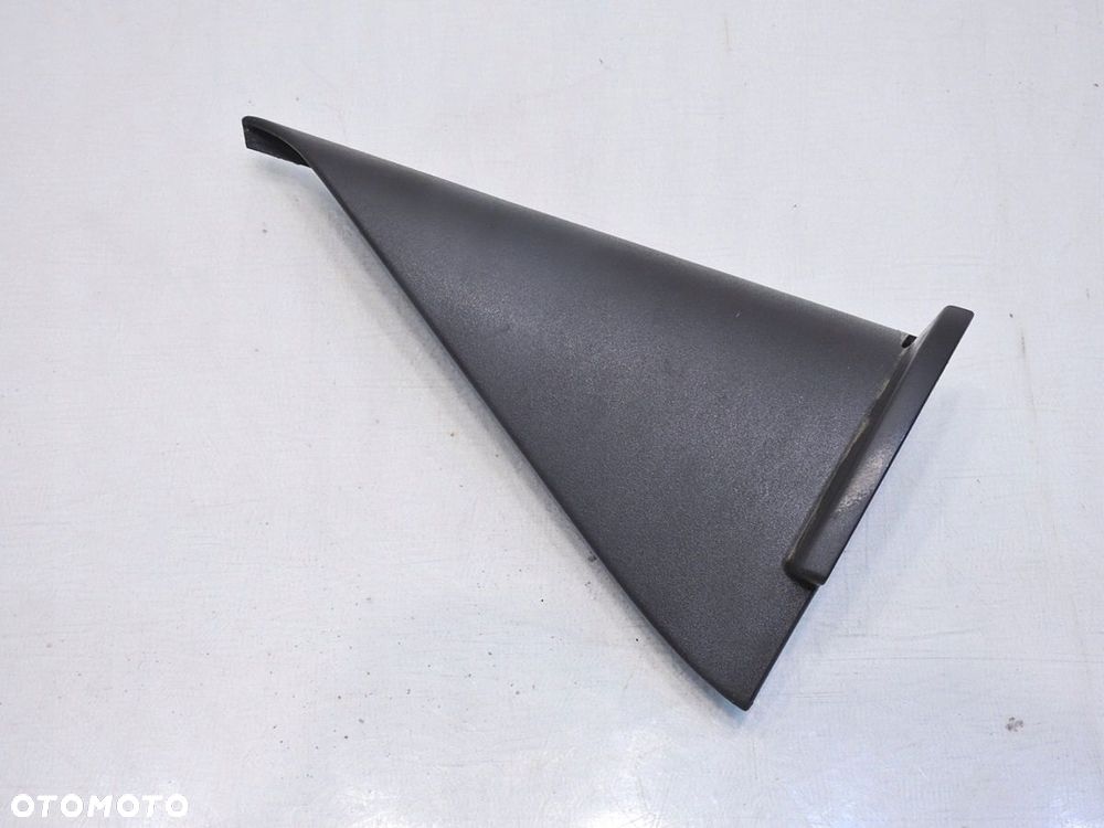 TRÓJKĄT OSŁONA DRZWI LEWY TYŁ AUDI A4 B7 AVANT - 5