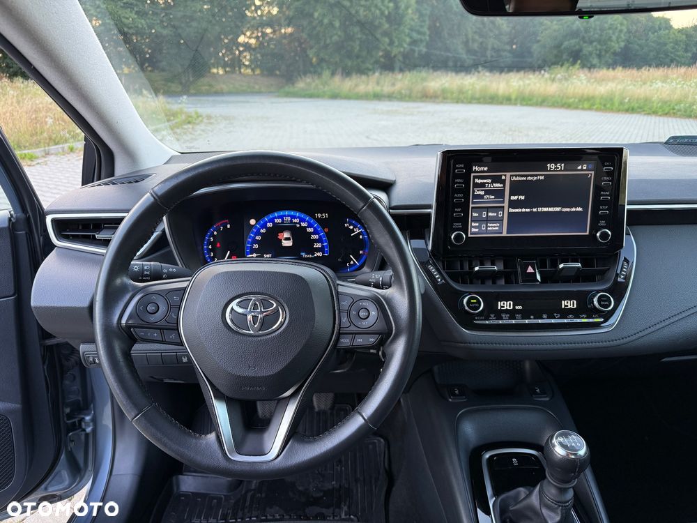 Toyota Corolla 1.6 Executive - 23