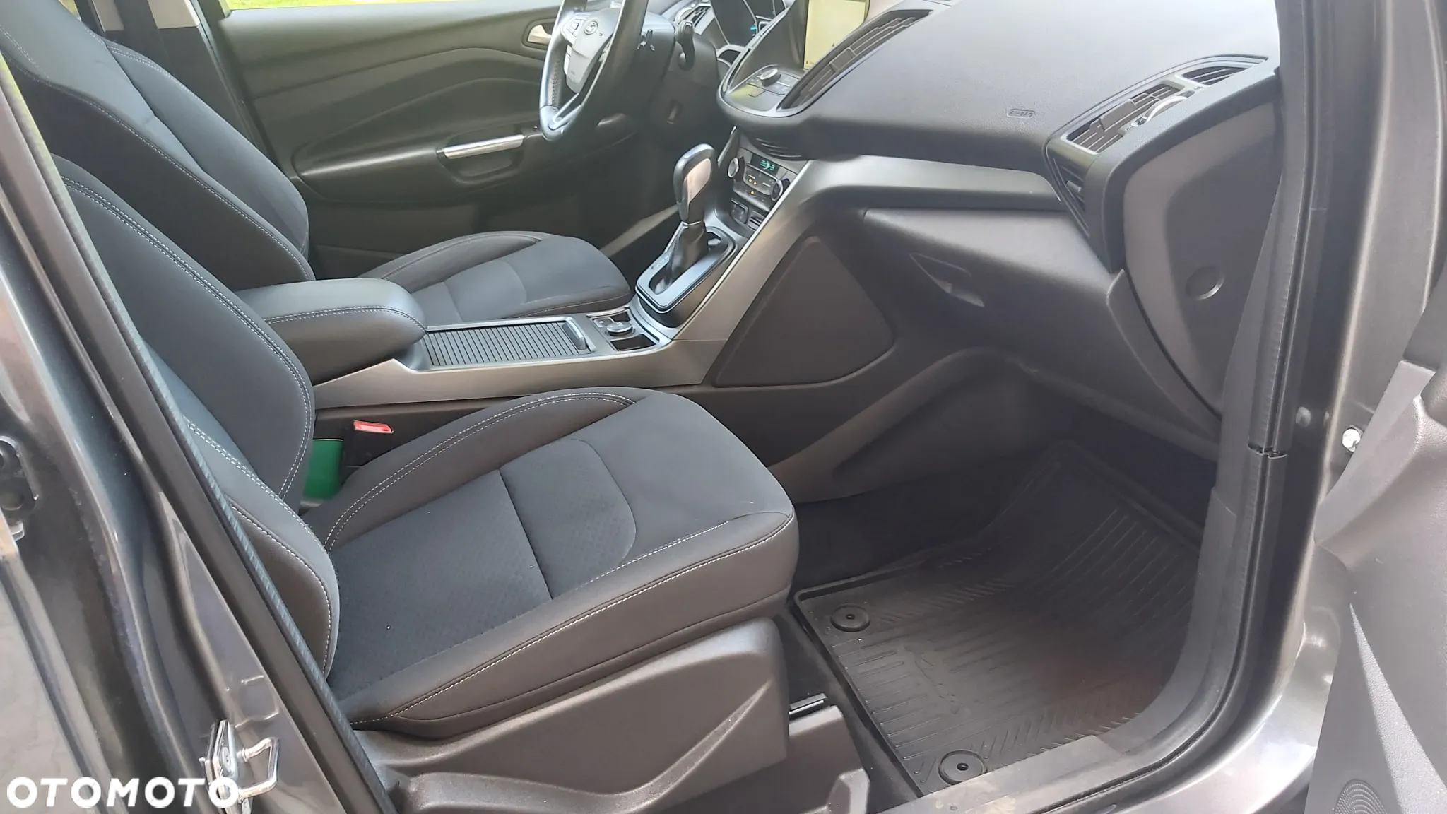 Ford Kuga - 23