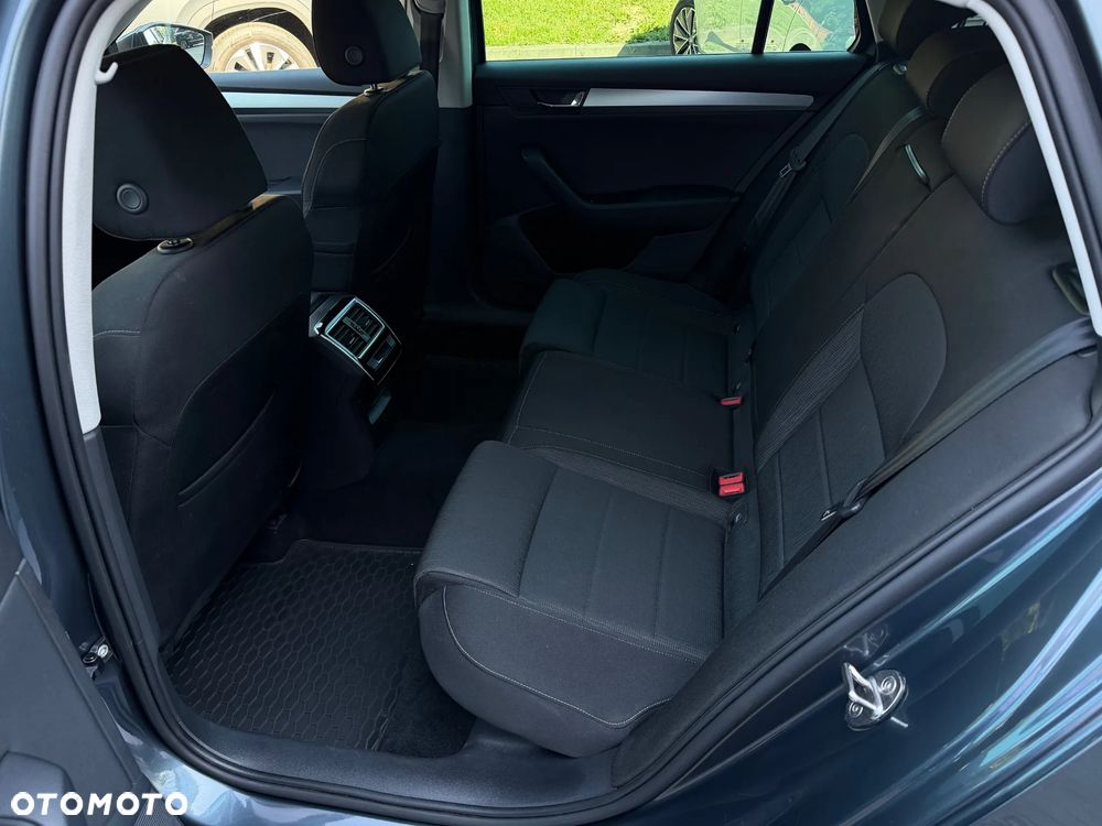 Skoda Superb 1.5 TSI Ambition DSG - 13