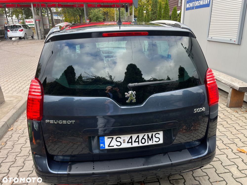 Peugeot 5008 - 3