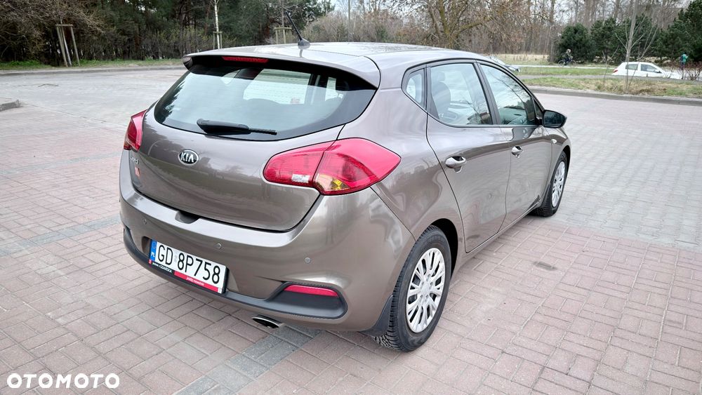 Kia Ceed - 4