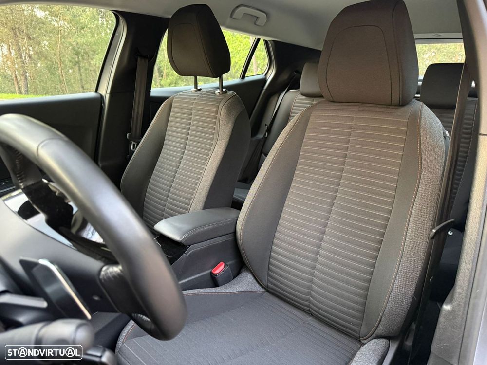 Peugeot 2008 1.2 PureTech Active EAT8 - 16