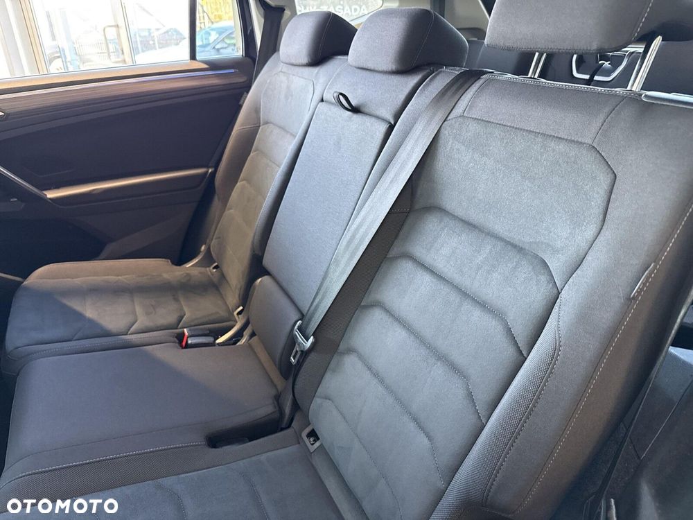 Volkswagen Tiguan Allspace 2.0 TSI 4Mot Elegance DSG - 20