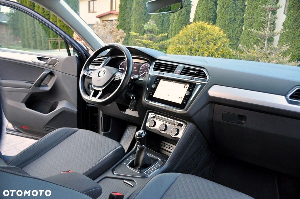 Volkswagen Tiguan - 24