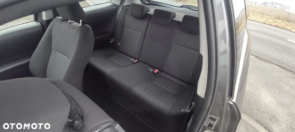 Toyota Yaris 1.0 VVT-i Life - 21