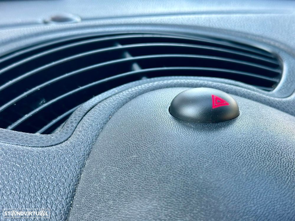 MINI 3 Portas One D - 22
