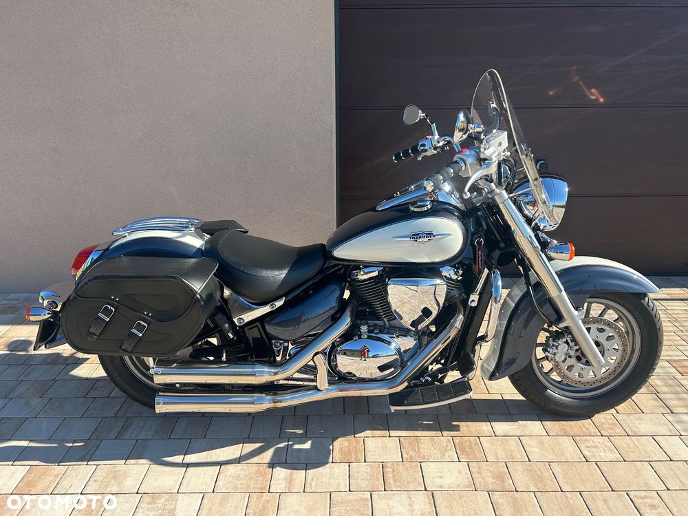 Suzuki Intruder - 14