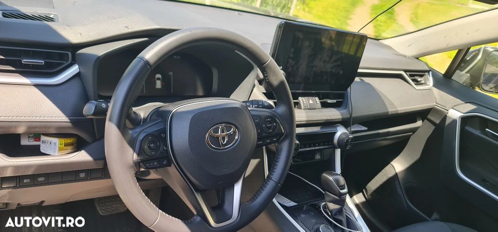 TOYOTA RAV4 2023 — imagine 7