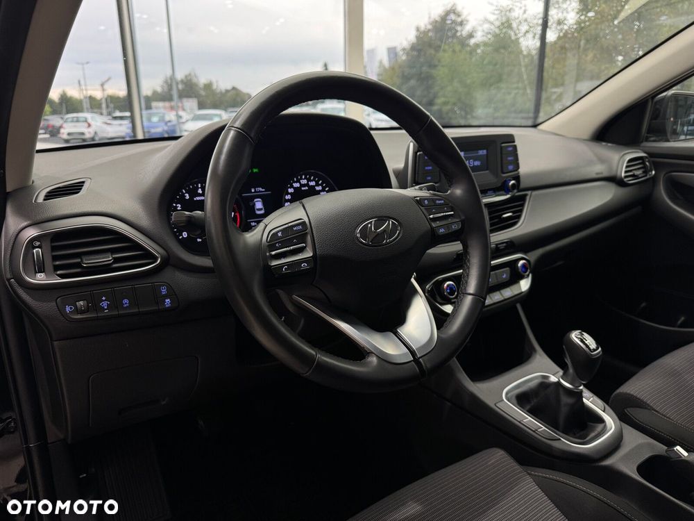 Hyundai i30 1.5 DPI Classic + - 8