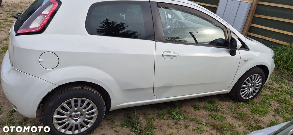 Fiat Punto 1.4 Easy S&S - 8