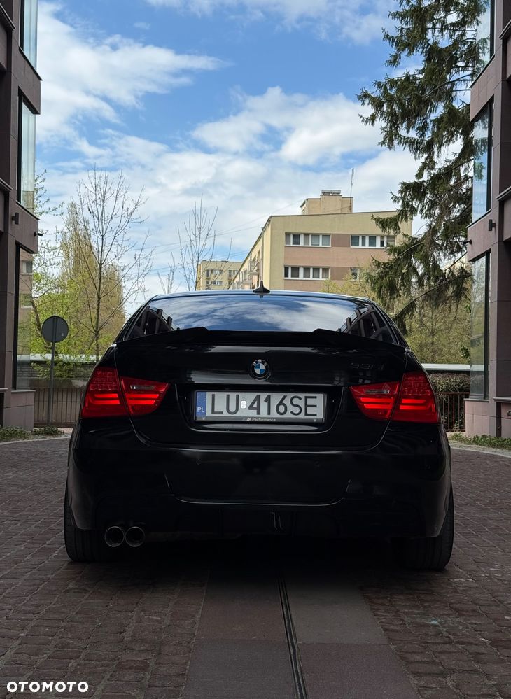 BMW Seria 3 330i - 3