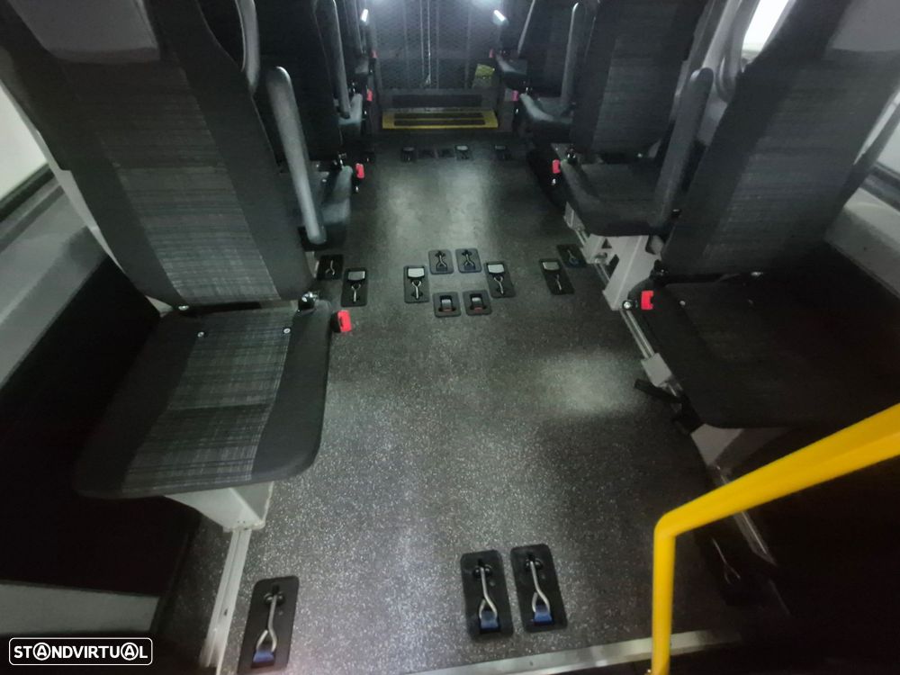 Mercedes-Benz Sprinter - 27