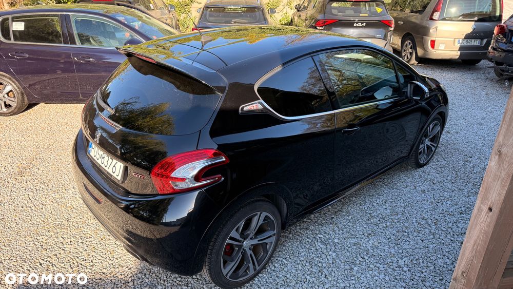 Peugeot 208 1.6 THP GTi - 12