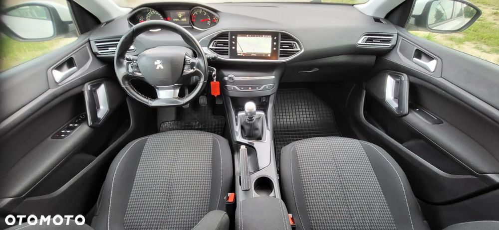 Peugeot 308 - 16