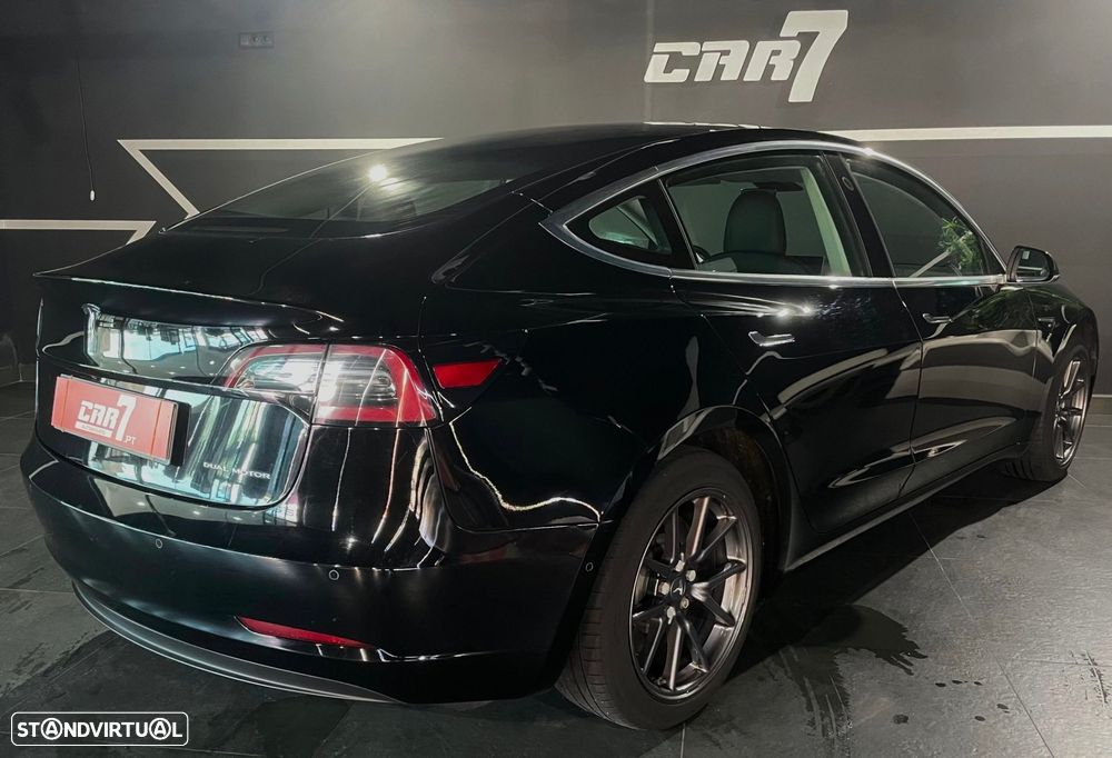 Tesla Model 3 Long-Range Dual Motor AWD - 4