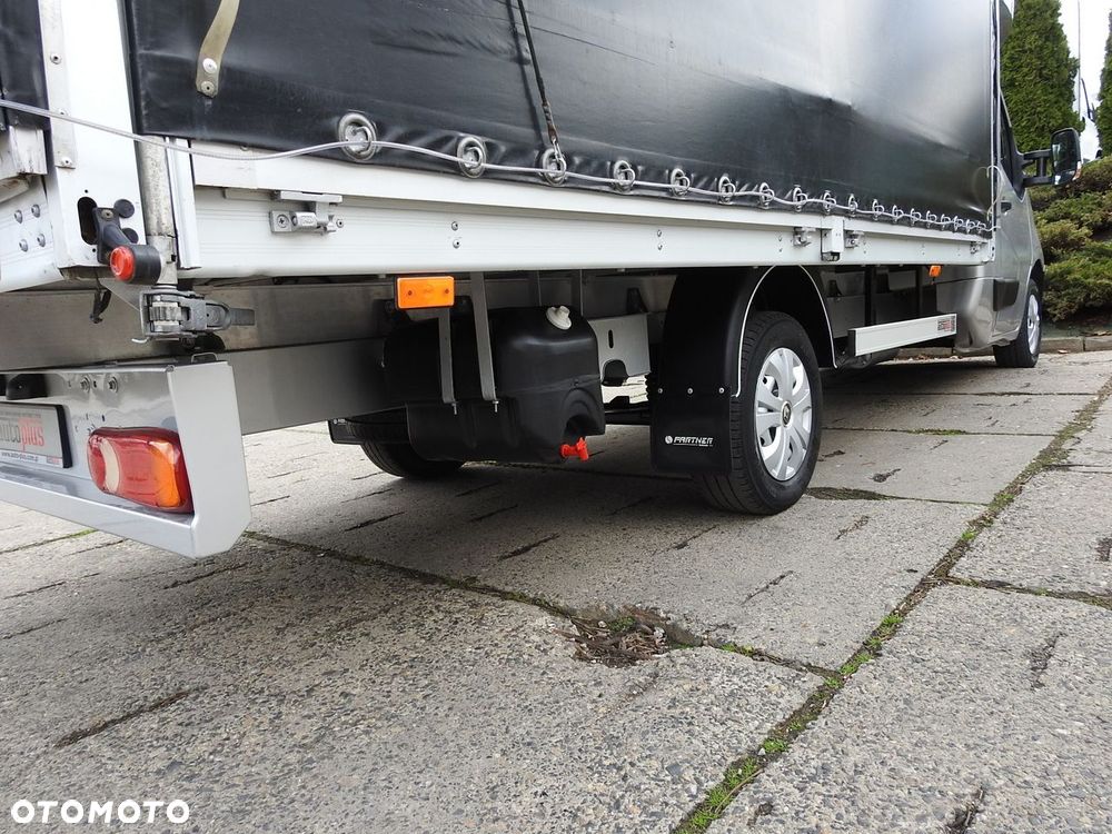 Renault MASTER PLANDEKA 8 PALET WEBASTO TEMPOMAT NAWIGACJA KLIMATYZACJA PNEUMATYKA  170KM - 17