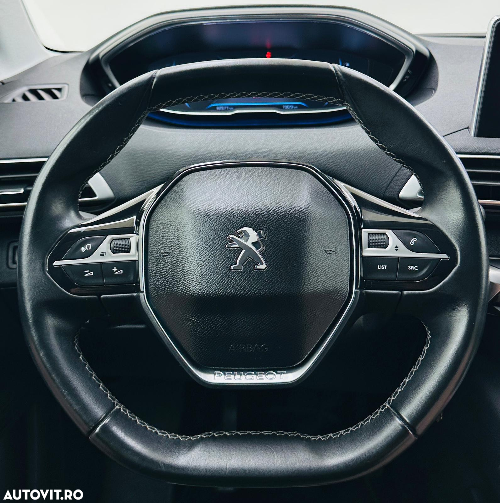 Peugeot 5008 - 31