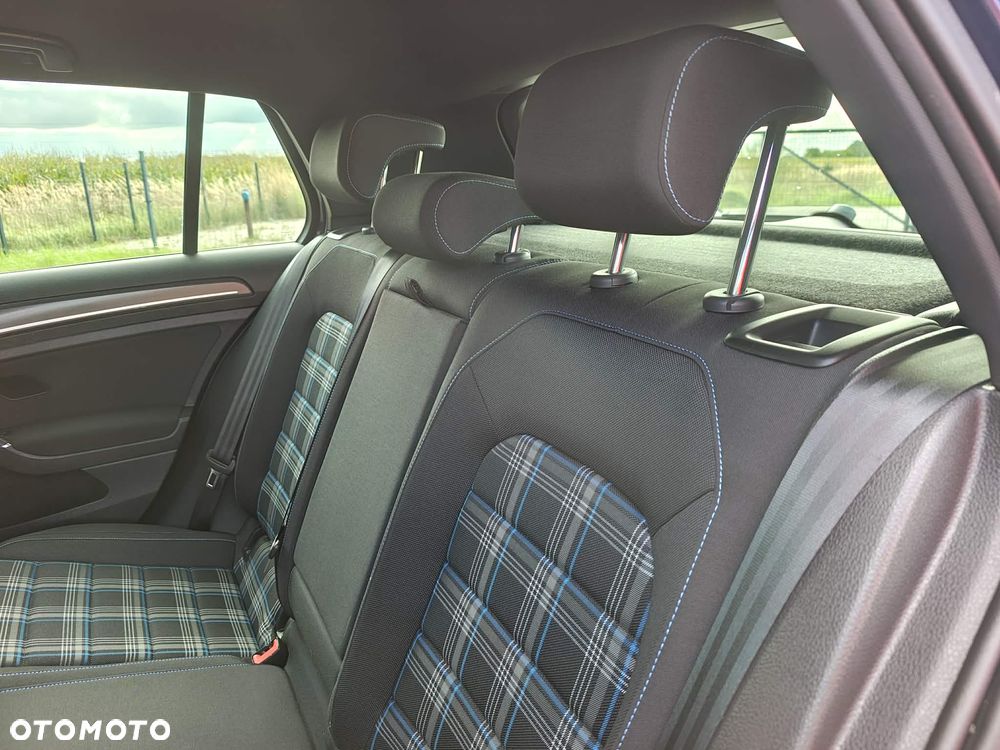 Volkswagen Golf 1.4 TSI Plug-In-Hybrid GTE - 25