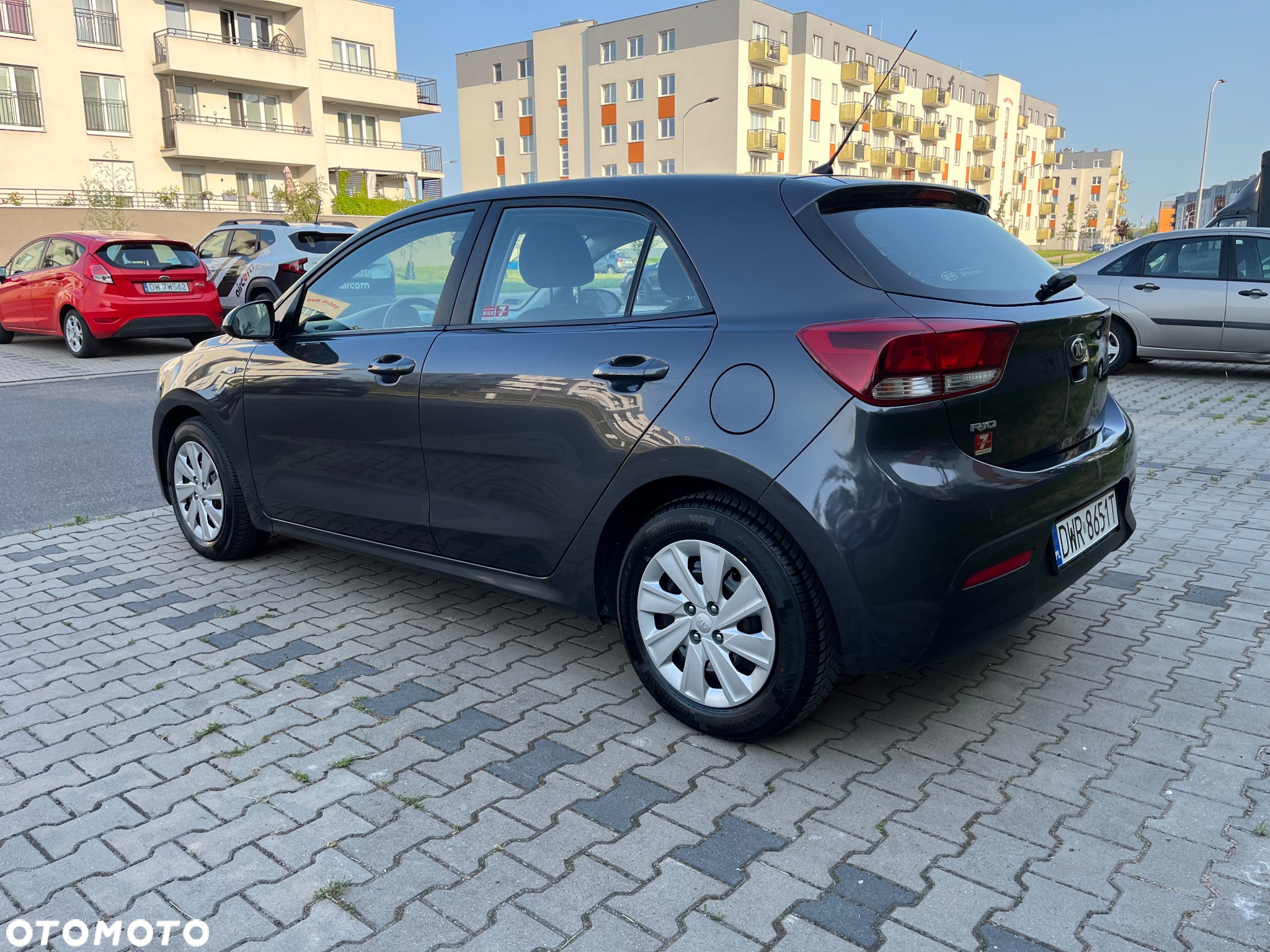 Kia Rio 1.2 L - 13