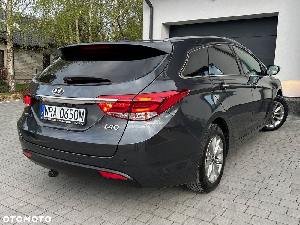 Hyundai i40 Kombi blue 1.6 Family+ - 19