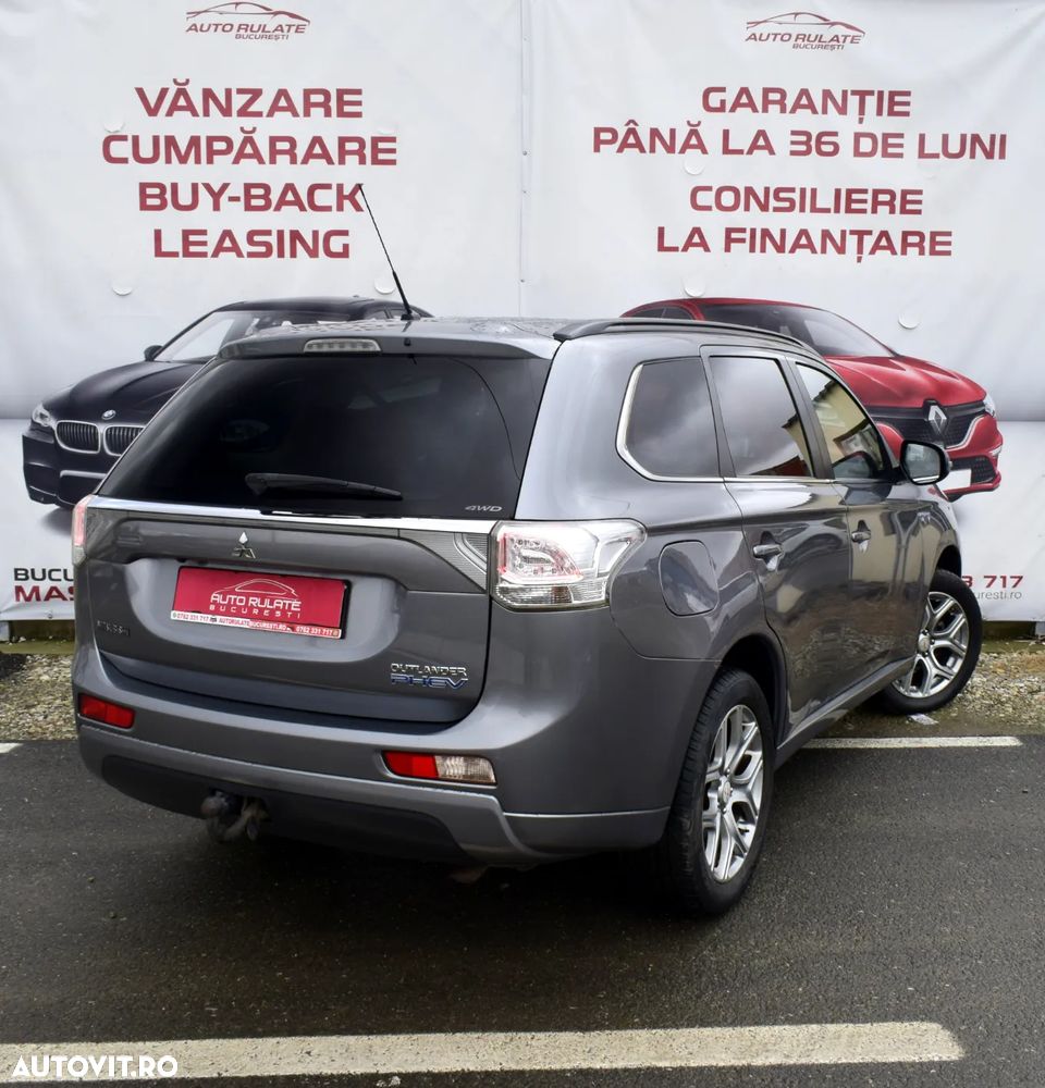 Mitsubishi Outlander 2.0 4WD Plug-In Hybrid Top - 5
