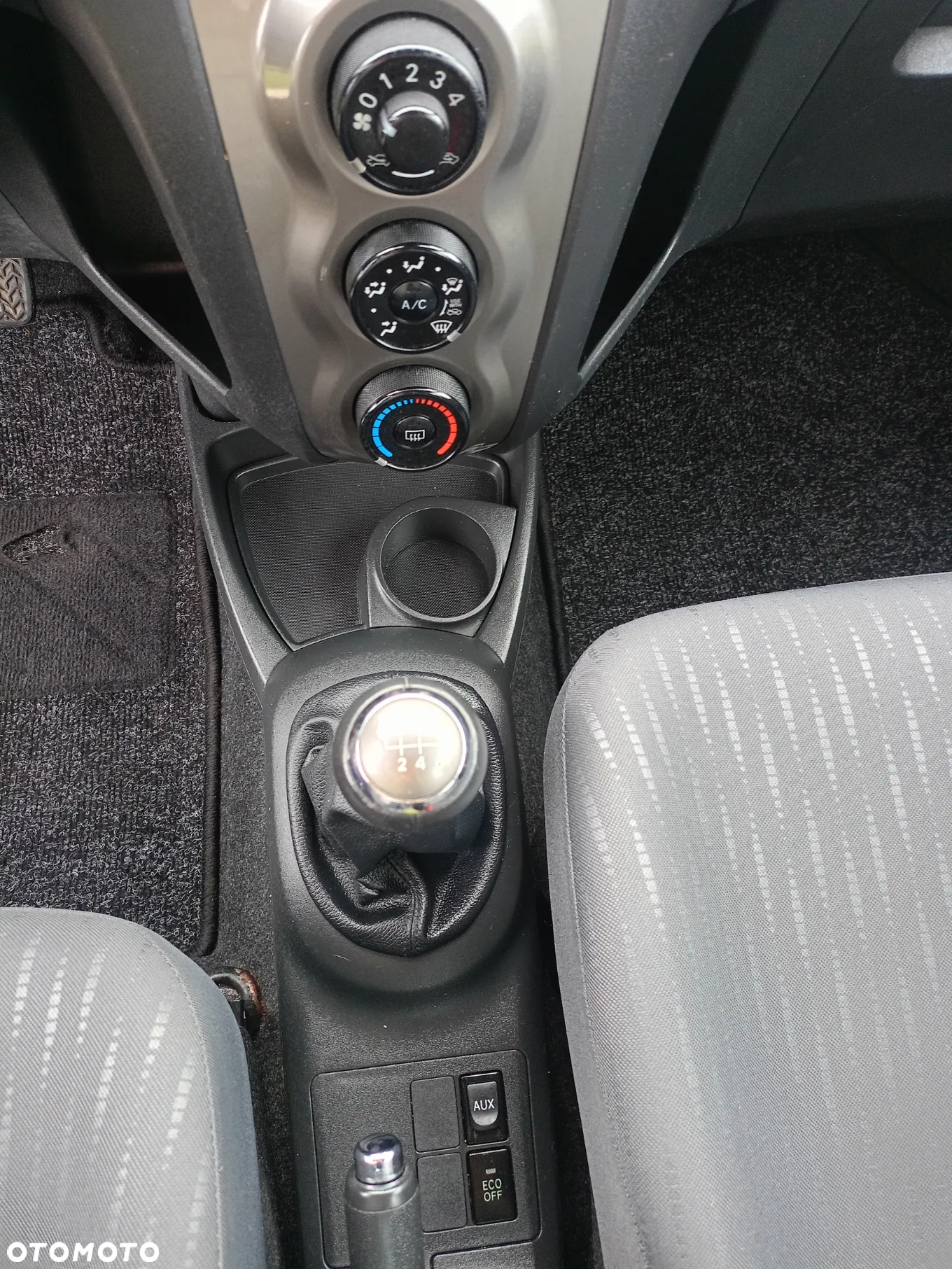 Toyota Yaris 1.33 Active - 21