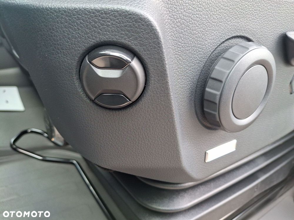 Volkswagen Crafter Furgon 4490 - 40