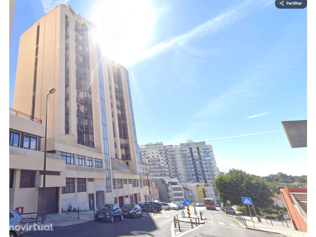 Imóvel para Comércio e Serviços - Torres do Restelo - Grande imagem: 2/3