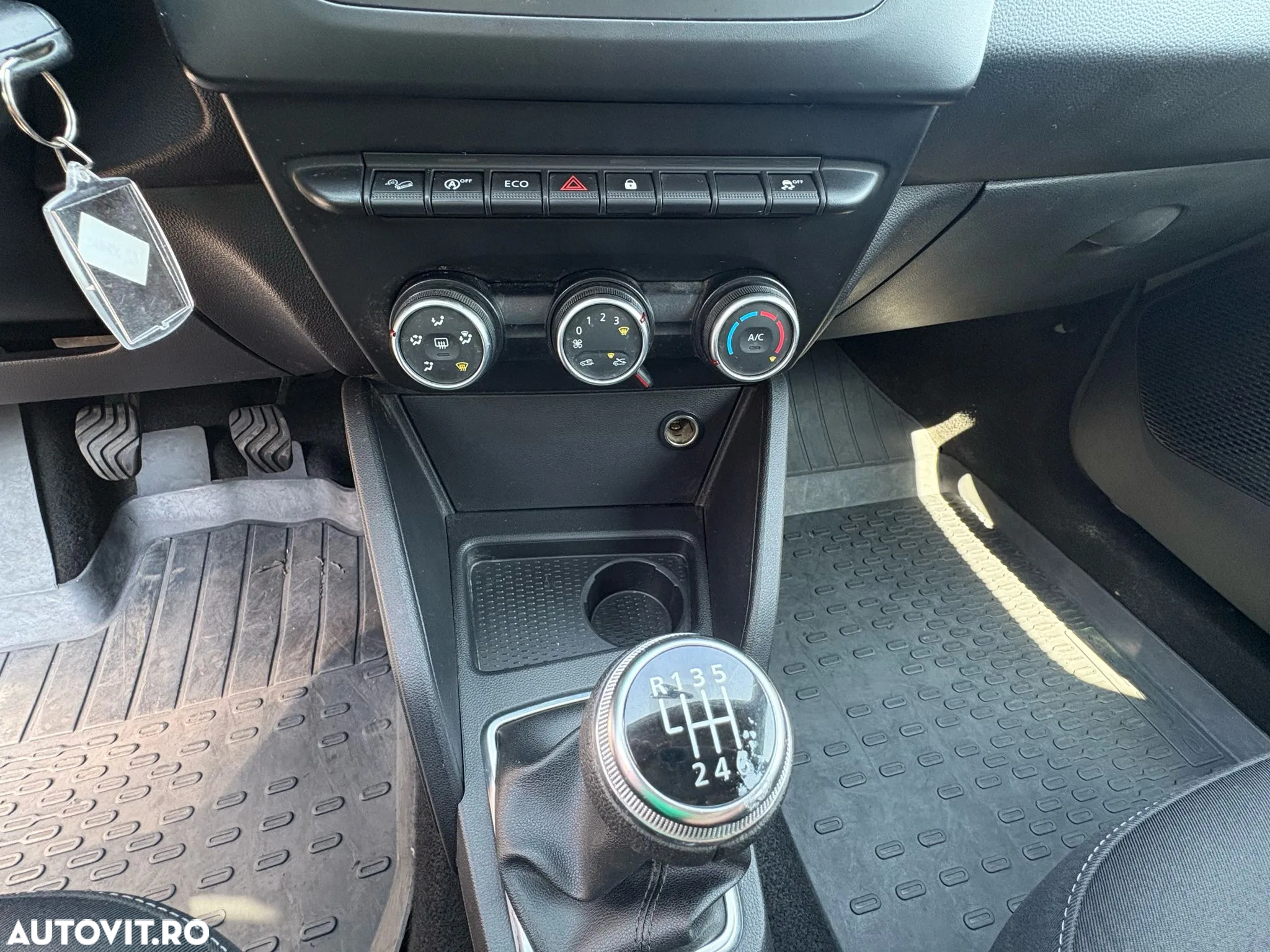 Dacia Duster 1.5 Blue dCi 4WD Comfort - 11