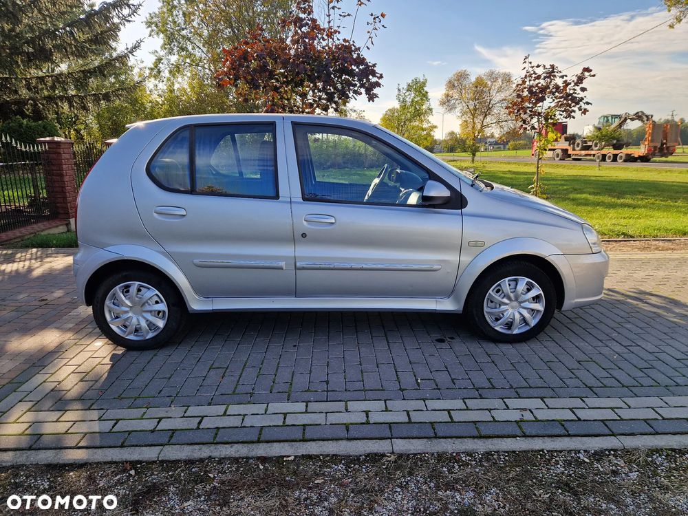Tata Indica 1.4 GLS - 5