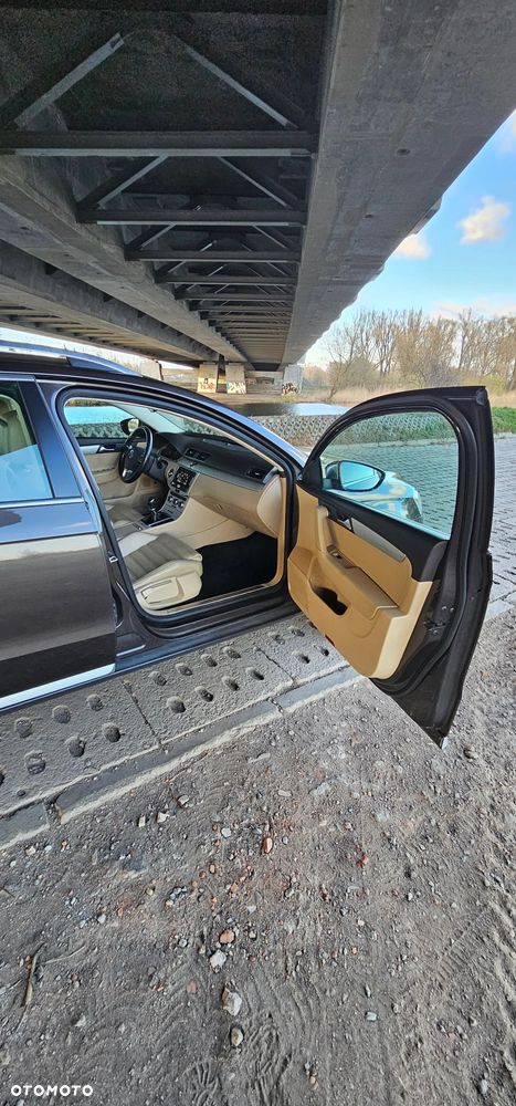 Volkswagen Passat Alltrack 2.0 TDI - 17