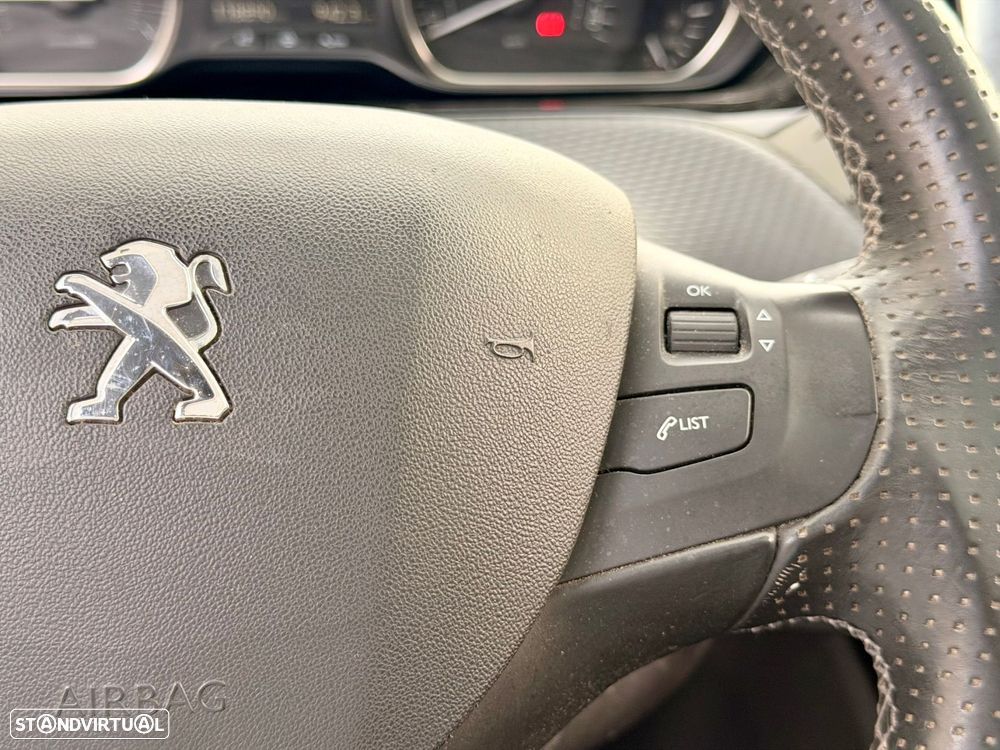 Peugeot 2008 1.2 PureTech Crossway - 20