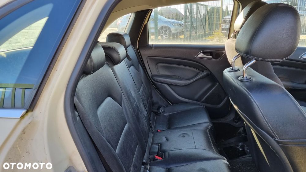 Mercedes-Benz Klasa B - 21