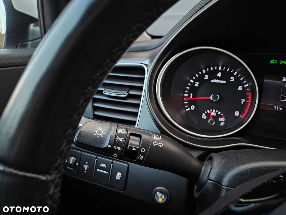 Kia Ceed - 31