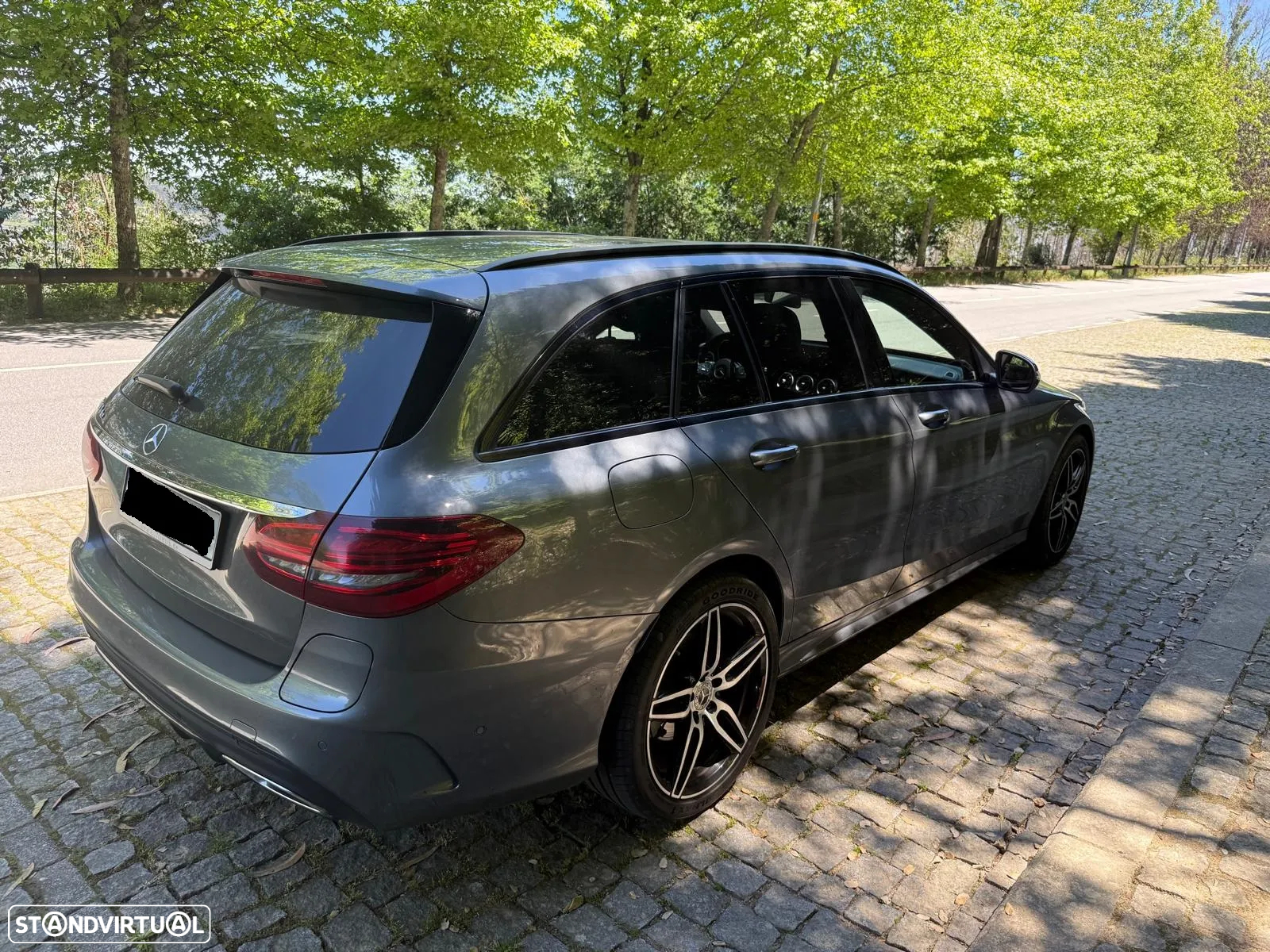 Mercedes-Benz C 300 de AMG Line - 4
