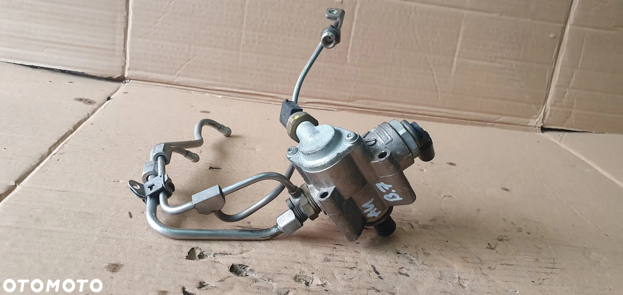 Pompa wysokiego ciśnienia paliwa Audi A4 B7 2.0 TFSI 06F025B 06E906051E - 6