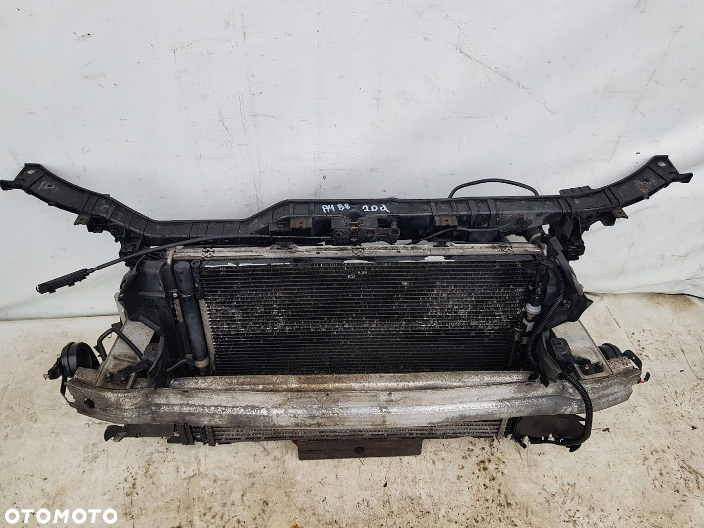 pas przedni Audi A4 B8 2.0 TDI automat - 2