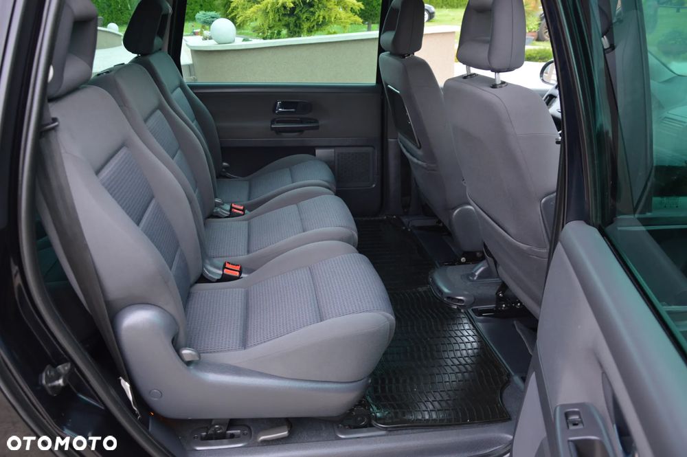 Volkswagen Sharan 1.9 TDI 4Motion Sportline - 26