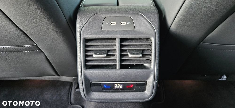 Volkswagen Passat - 27