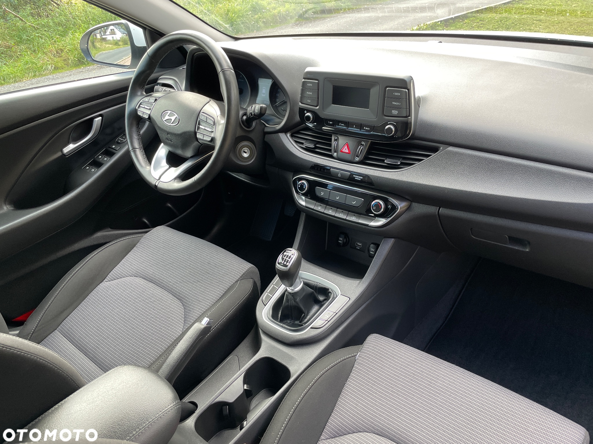 Hyundai i30 1.5 DPI Classic + - 23