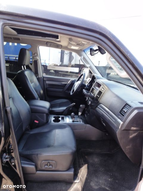 Mitsubishi Pajero 3.2 DID Instyle - 21