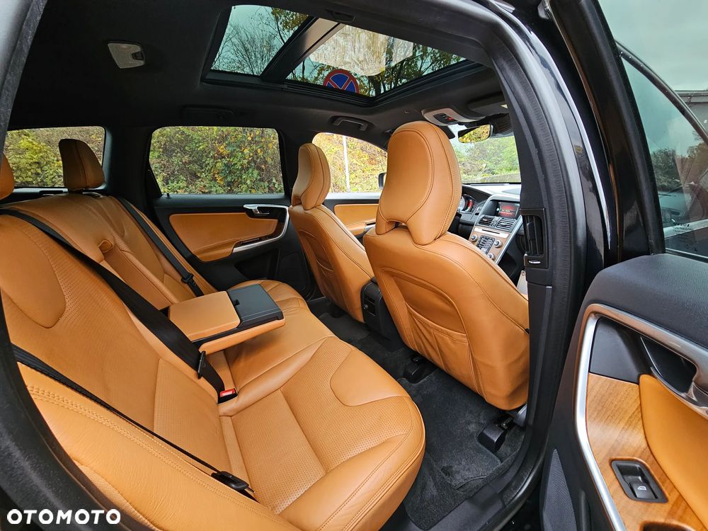 Volvo XC 60 D4 Geartronic Summum - 17