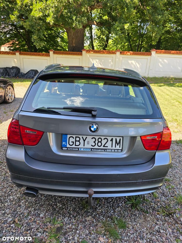BMW Seria 3 318d DPF - 2
