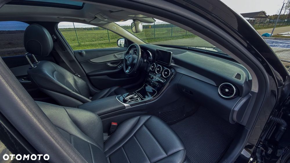 Mercedes-Benz Klasa C 300 7G-TRONIC Avantgarde - 13