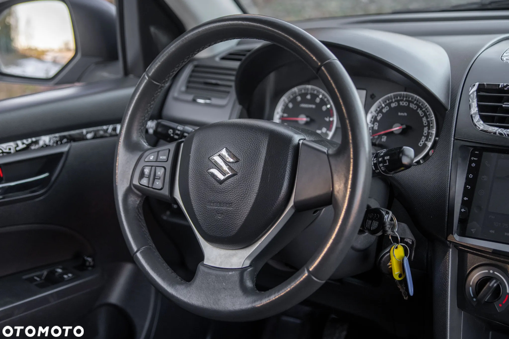 Suzuki Swift 1.2 BlackWhite - 23