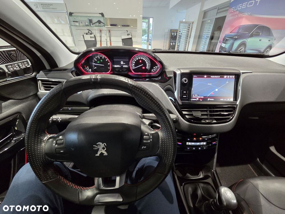 Peugeot 2008 1.2 PureTech Allure S&S - 16