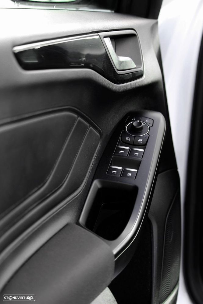 Ford Focus SW 1.5 TDCi EcoBlue ST-Line - 16