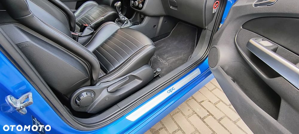 Opel Corsa 1.6 Turbo OPC - 17